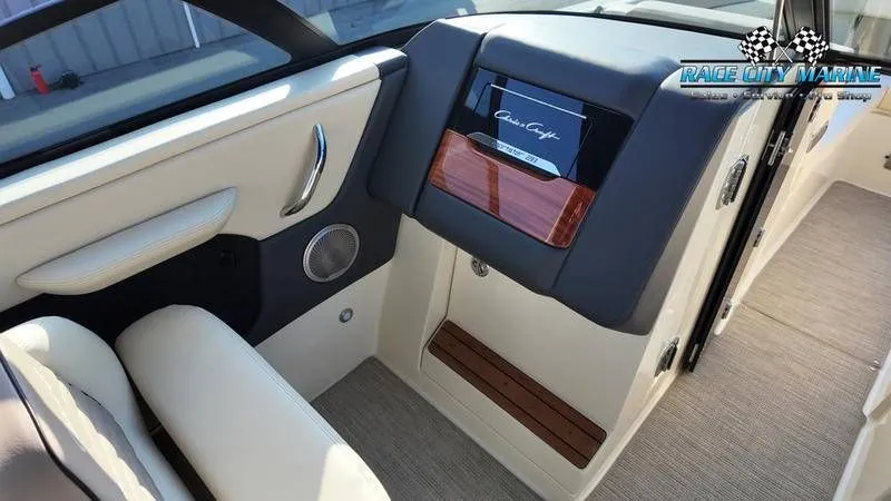 Slide: The Image of Chris-Craft 28MS 2025 - 51