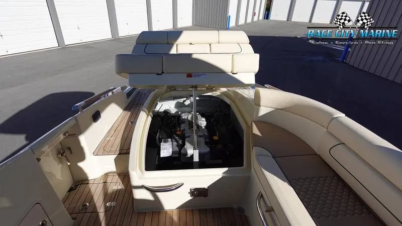 Slide: The Image of Chris-Craft 28GT 2025 - 30