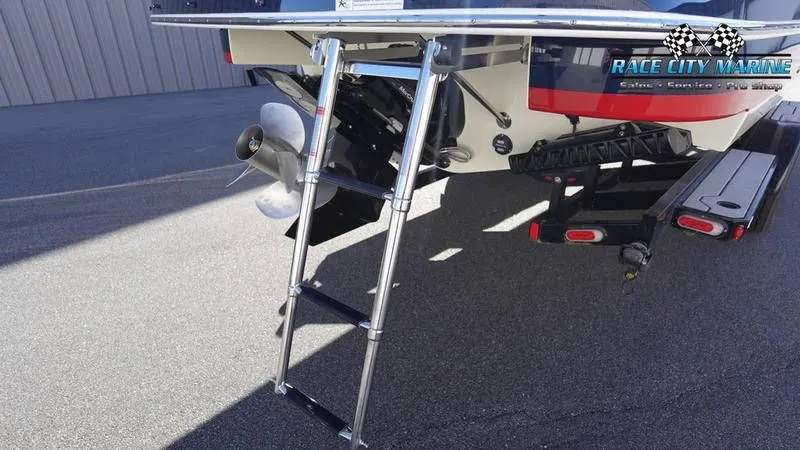 Slide: The Image of Chris-Craft 28GT 2025 - 50