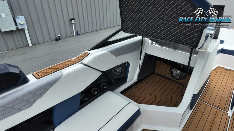 Slide: The Image of Nautique Super Air Nautique S23 2023 - 13