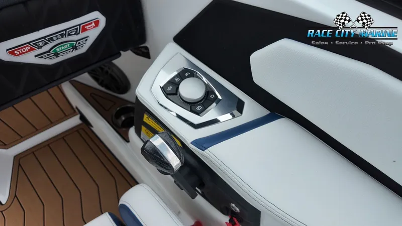 Slide: The Image of Nautique Super Air Nautique S23 2023 - 15