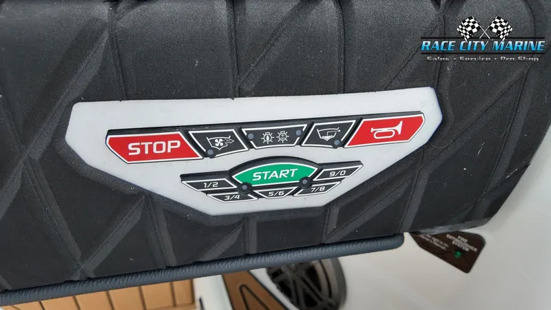 Slide: The Image of Nautique Super Air Nautique S23 2023 - 22