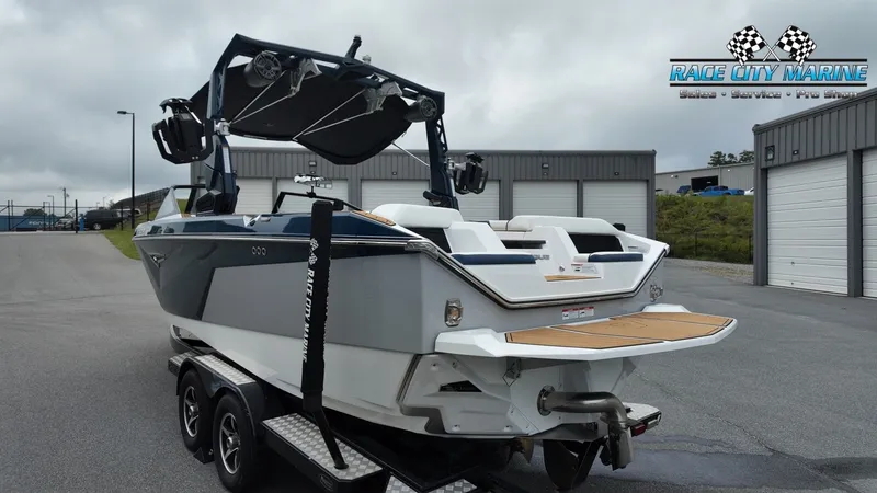 Slide: The Image of Nautique Super Air Nautique S23 2023 - 7