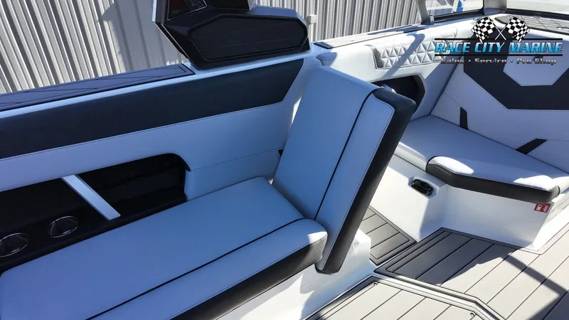 Slide: The Image of Nautique GS24 2026 - 30