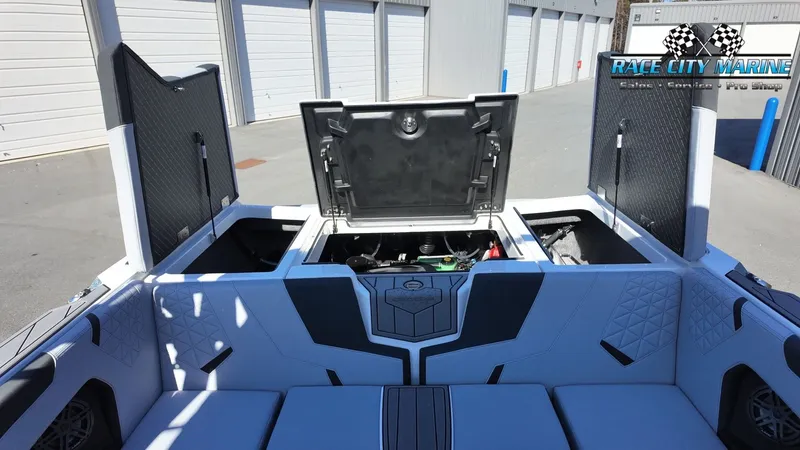 Slide: The Image of Nautique GS24 2026 - 42