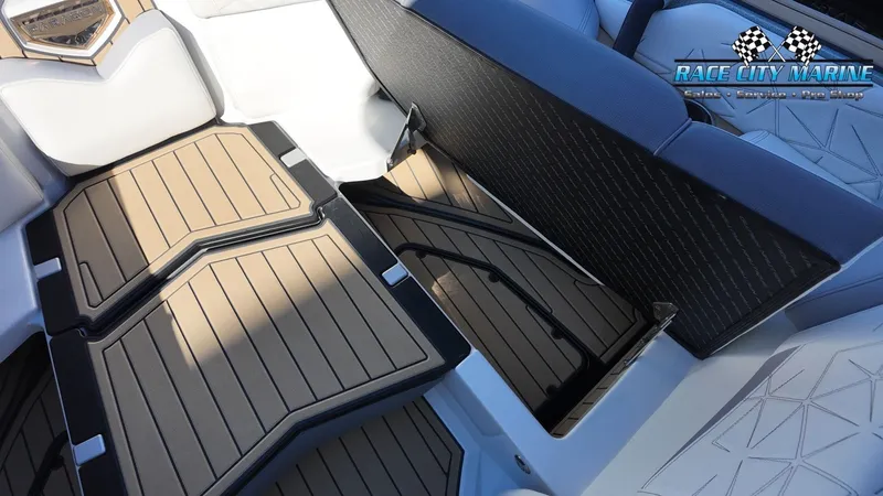 Slide: The Image of Nautique Super Air Nautique G23 Paragon 2021 - 14