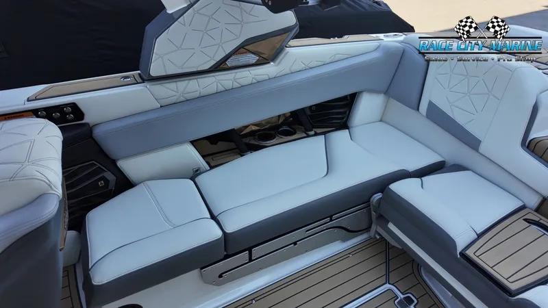 Slide: The Image of Nautique Super Air Nautique G23 Paragon 2021 - 16