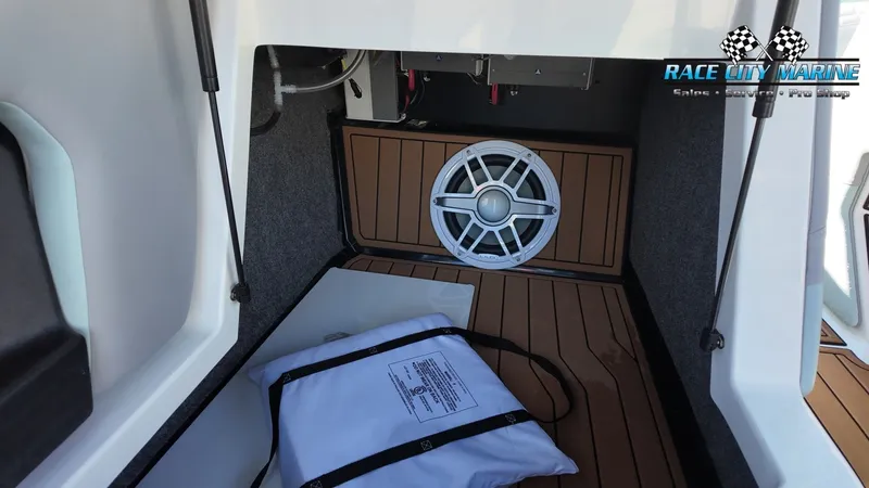 Slide: The Image of Nautique Super Air Nautique S23 2022 - 20