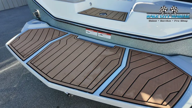 Slide: The Image of Nautique Super Air Nautique S23 2022 - 37