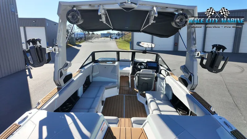 Slide: The Image of Nautique Super Air Nautique S23 2022 - 38