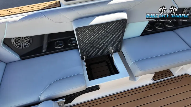 Slide: The Image of Nautique Super Air Nautique S23 2022 - 39