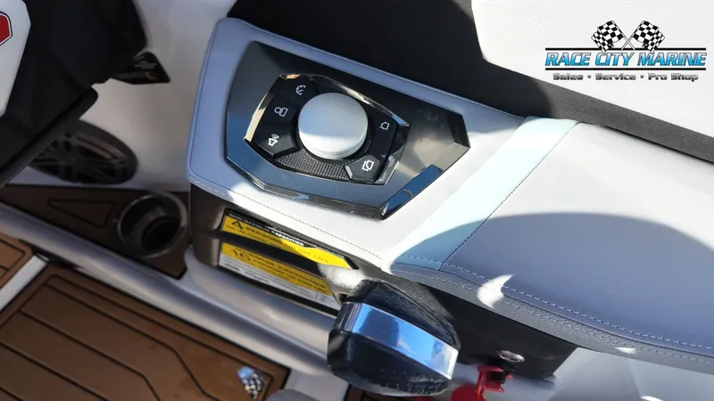 Slide: The Image of Nautique Super Air Nautique S23 2022 - 46