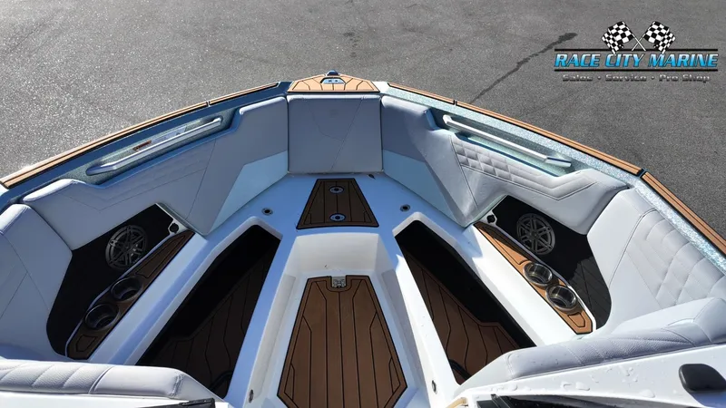 Slide: The Image of Nautique Super Air Nautique S23 2022 - 52