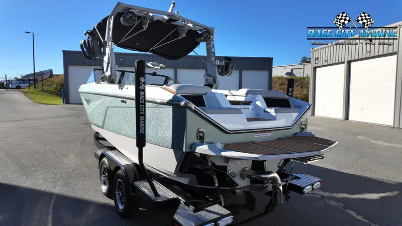Slide: The Image of Nautique Super Air Nautique S23 2022 - 7