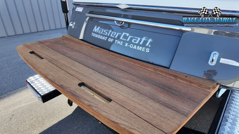 Slide: The Image of MasterCraft XStar 2006 - 8