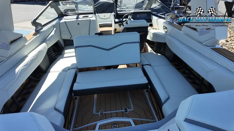 Slide: The Image of Nautique G23 2026 - 12