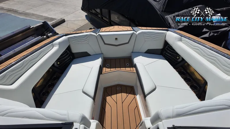 Slide: The Image of Nautique G23 2026 - 29