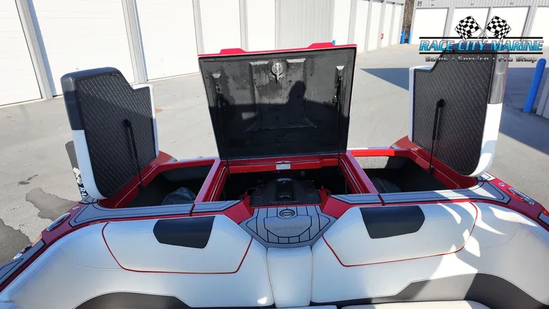 Slide: The Image of Nautique Super Air Nautique GS22 2018 - 14