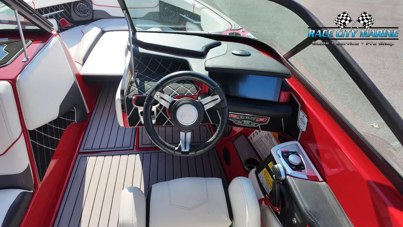 Slide: The Image of Nautique Super Air Nautique GS22 2018 - 37