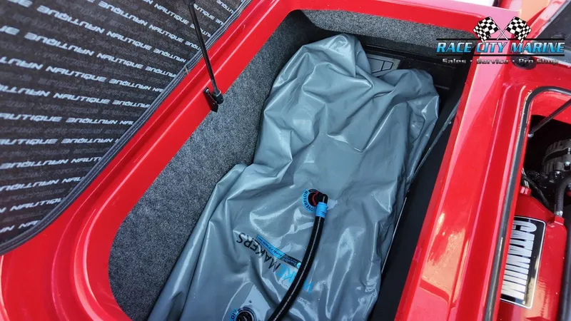 Slide: The Image of Nautique Super Air Nautique GS22 2018 - 38