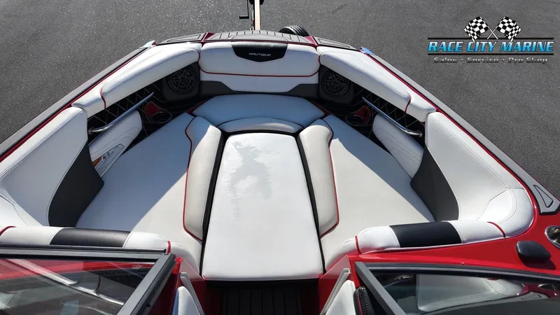 Slide: The Image of Nautique Super Air Nautique GS22 2018 - 41