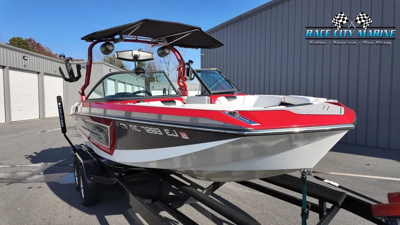 Slide: The Image of Nautique Super Air Nautique GS22 2018 - 5