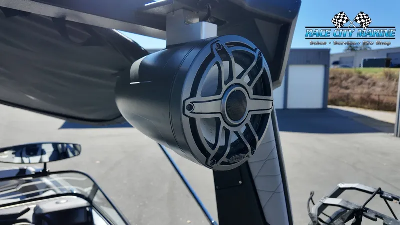 Slide: The Image of Nautique G25 2022 - 23