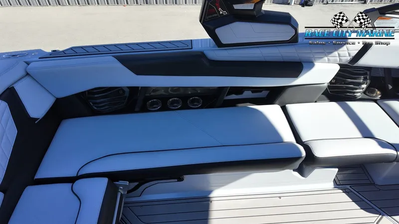 Slide: The Image of Nautique G25 2022 - 24