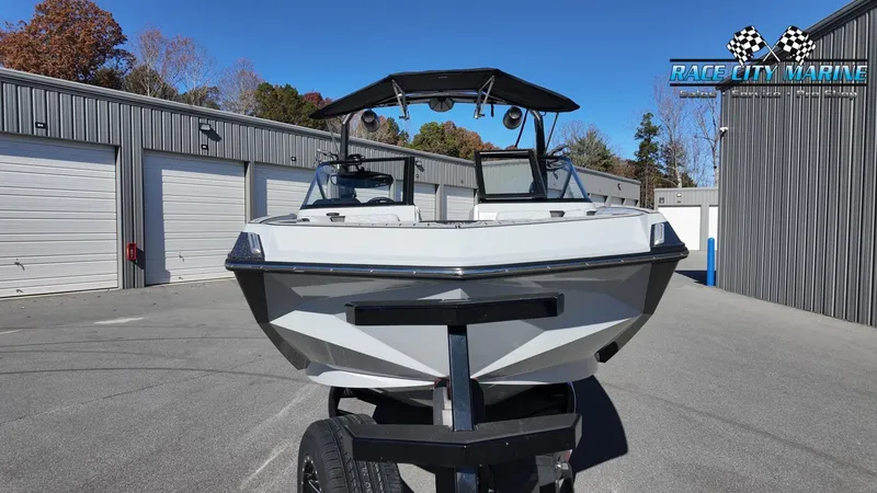 Slide: The Image of Nautique G25 2022 - 3