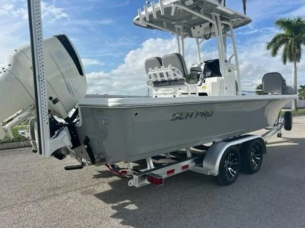 Slide: The Image of Sea Pro 248 Bay 2021 - 10