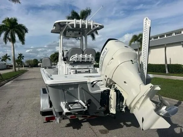 Slide: The Image of Sea Pro 248 Bay 2021 - 5