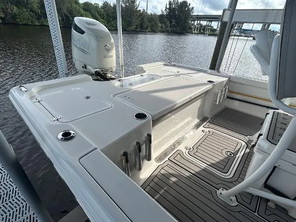 Slide: The Image of Sea Pro 248 2019 - 4