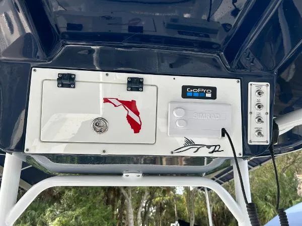 Slide: The Image of Sea Pro 248 2019 - 9