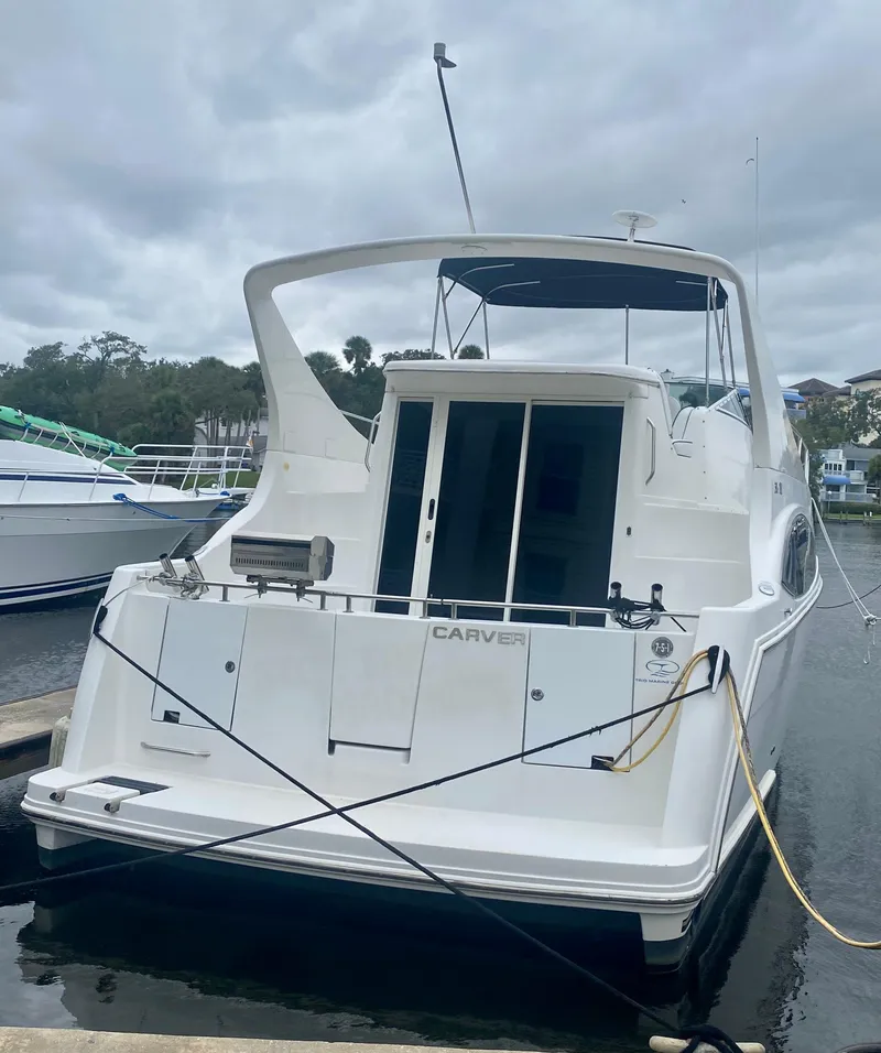 Slide: The Image of Carver Yachts 36 Mariner 2006 - 1