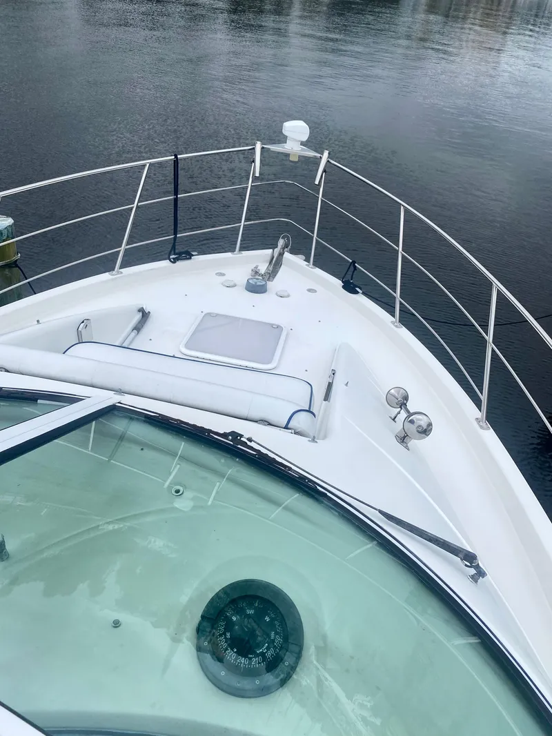 Slide: The Image of Carver Yachts 36 Mariner 2006 - 11