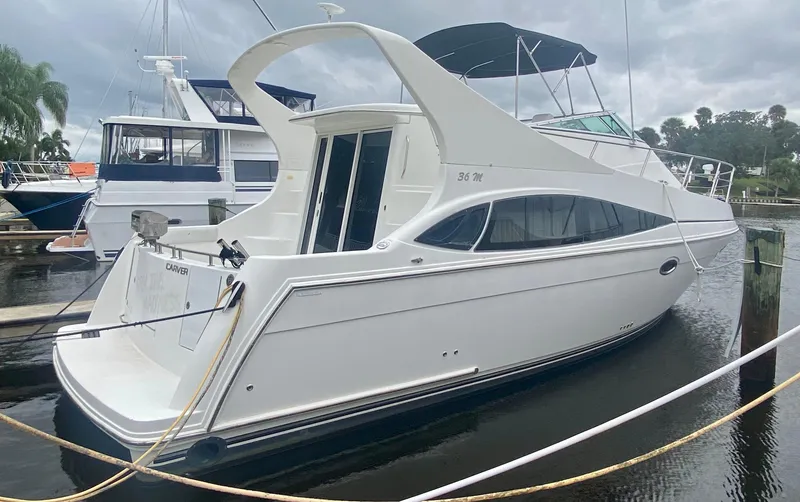 Slide: The Image of Carver Yachts 36 Mariner 2006 - 2