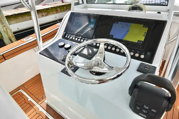 Slide: The Image of Bimini 24 Center Console 2009 - 6