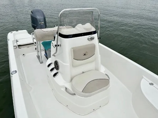 Slide: The Image of NauticStar 2110 Sport 2016 - 2