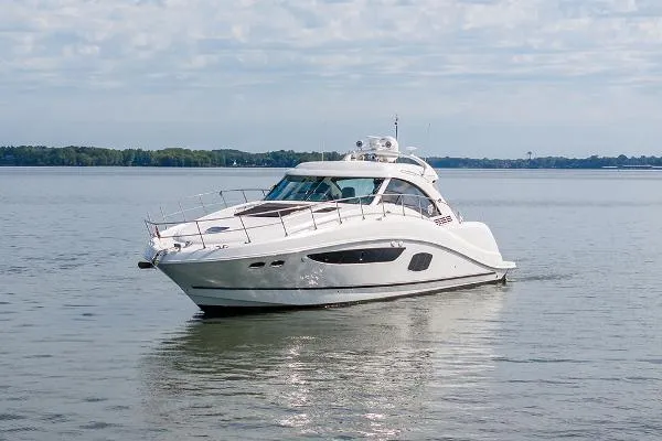 Slide: The Image of Sea Ray 580 Sundancer 2014 - 3