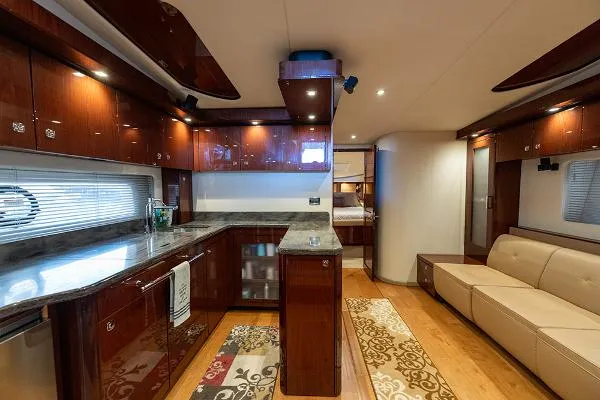 Slide: The Image of Sea Ray 580 Sundancer 2014 - 8