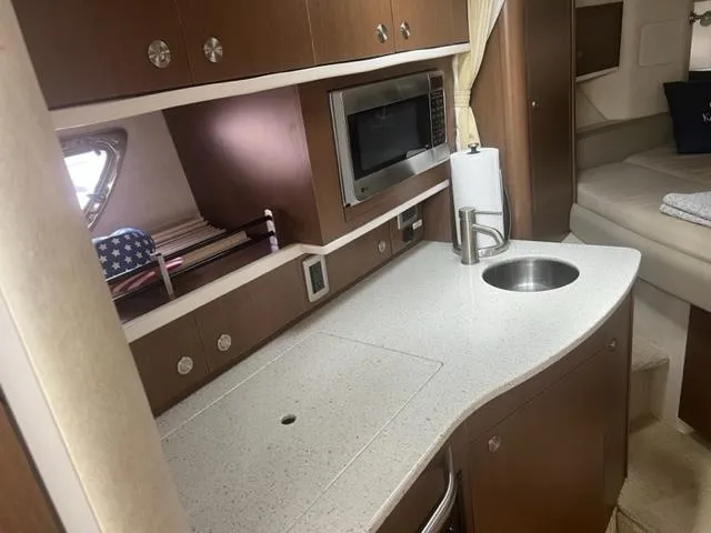 Slide: The Image of Sea Ray 330 Sundancer 2014 - 10