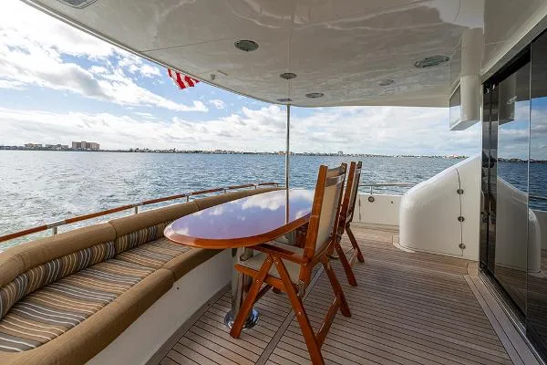 Slide: The Image of Lazzara Yachts 74 Motoryacht 2006 - 5
