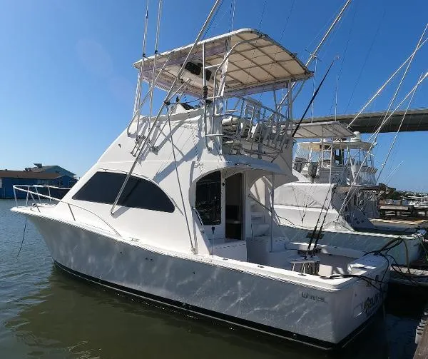 Slide: The Image of Luhrs 34 Convertible 2002 - 0