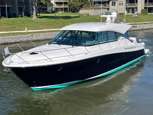Slide: The Image of Tiara 53 Coupe 2018 - 3