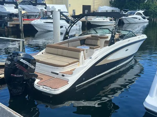 Slide: The Image of Sea Ray 270 Sundeck Outboard 2015 - 0