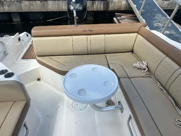 Slide: The Image of Sea Ray 270 Sundeck Outboard 2015 - 4