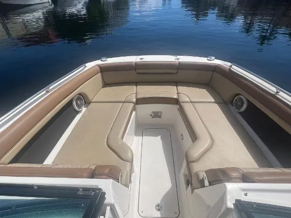 Slide: The Image of Sea Ray 270 Sundeck Outboard 2015 - 7
