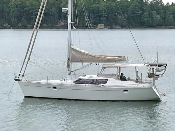 Slide: The Image of Wauquiez Pilot Saloon 40 2002 - 0