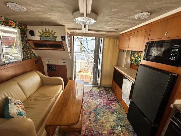 Slide: The Image of Mainship 390 Trawler 2001 - 10