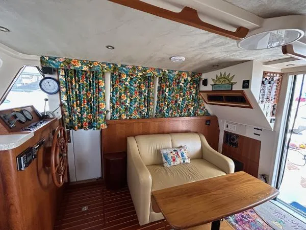 Slide: The Image of Mainship 390 Trawler 2001 - 11